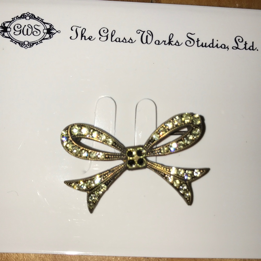 Pin - Picture 1 of 1